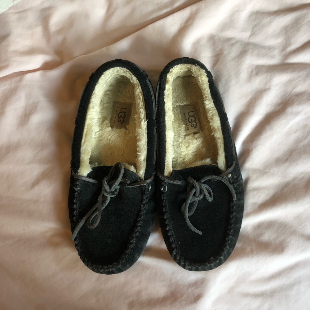 🏔 Black suede shoes 🏔